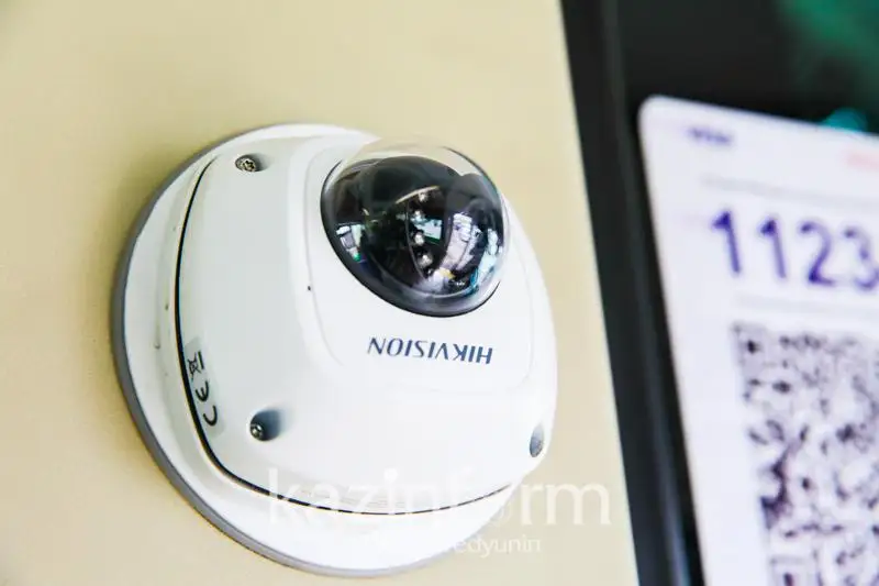 Новый биометрический формат оплаты проезда в автобусах протестировали в столице