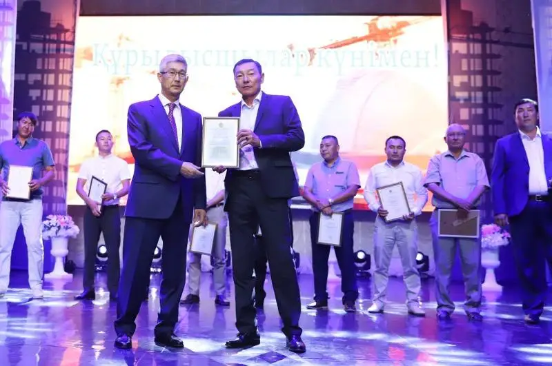 Лучших строителей чествовали в Мангистауской области