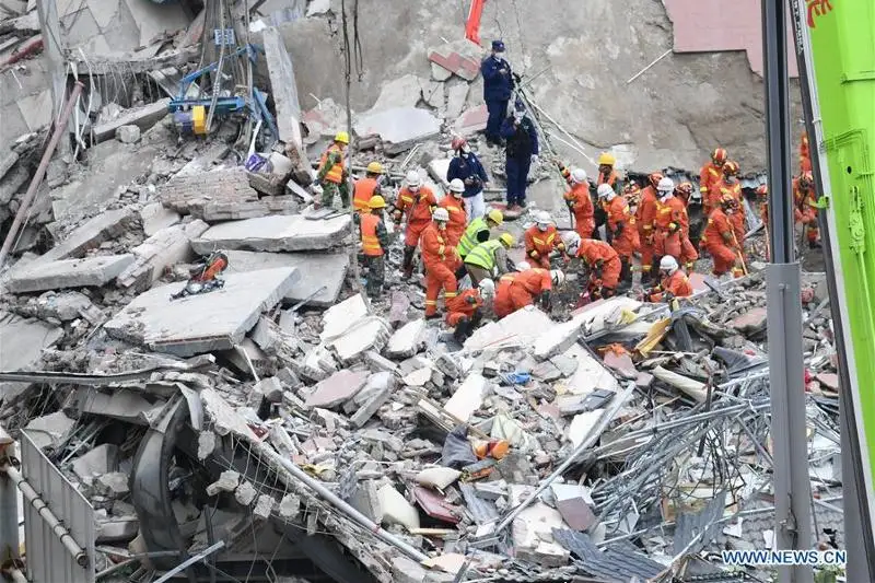 Гостиница с людьми на карантине обрушилась в Китае: есть жертвы