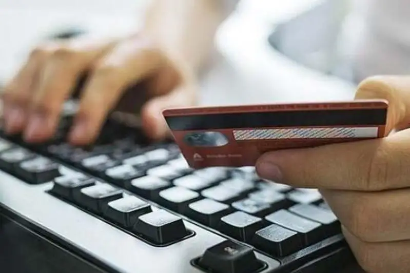 Крупные суммы с депозитов акмолинцев украли интернет-мошенники