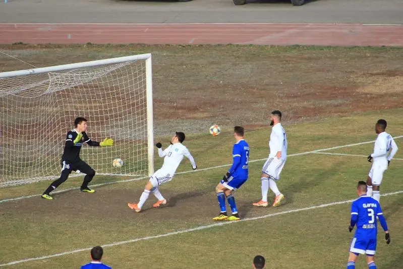 «Тараз» на своем поле переиграл «Акжайык» за право играть в Премьер-Лиге