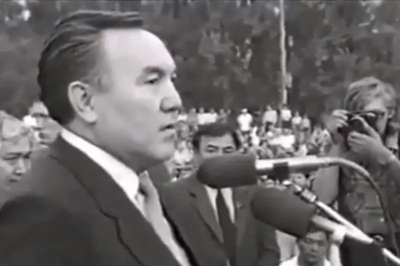 Появилось архивное видео выступления Нурсултана Назарбаева перед шахтерами