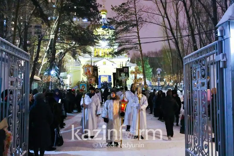 Иордань, молитва и благословение: казахстанцы отмечают Крещение Господне