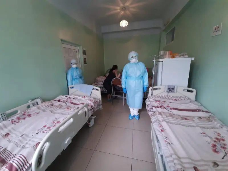 Новые многофункциональные кровати  передали больнице в Алматы