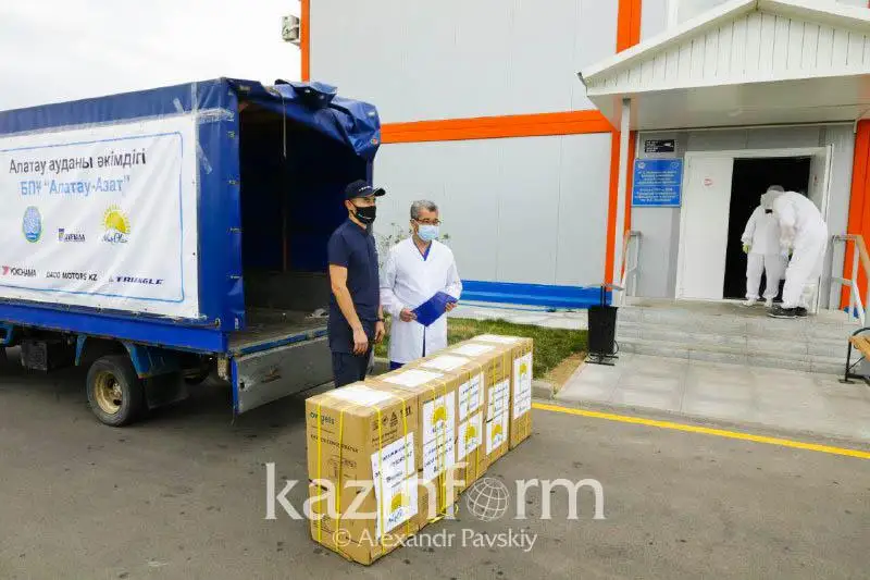 Более 500 кислородных концентратов доставили в Алматы: часть из них передали больницам