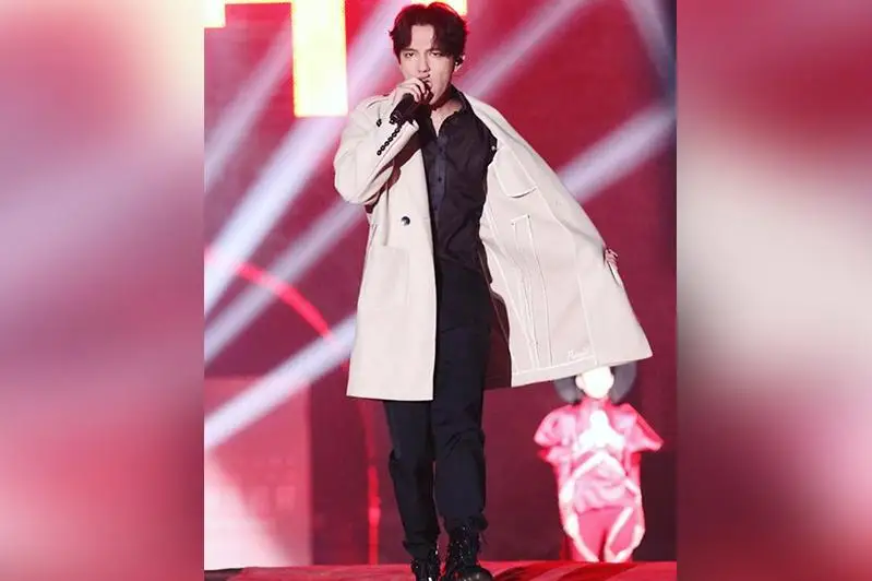 Димаш Кудайберген стал «Лучшим певцом года» JSTYLE 2019