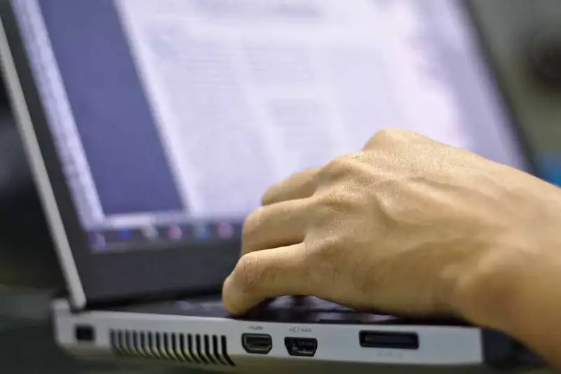 Деньги у интернет-покупателей выманивал «продавец» автозапчастей в столице