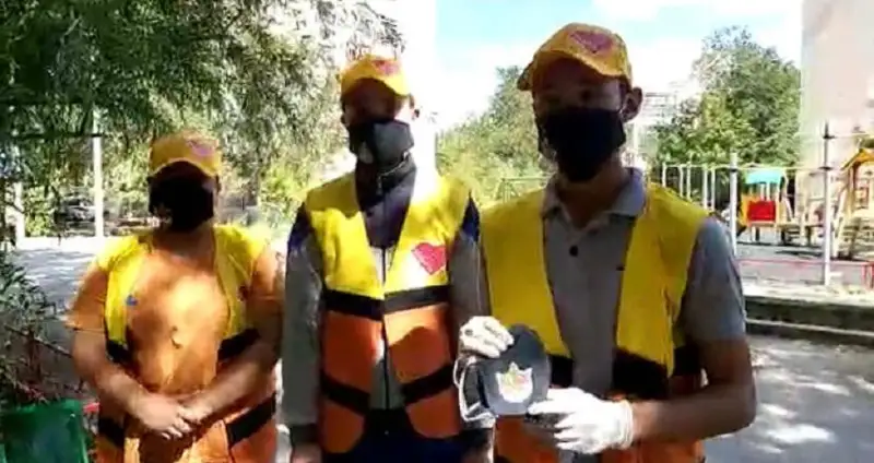 Необычные маски раздали полицейские жителям Атырау