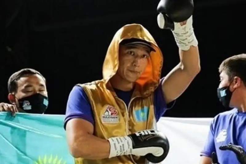 Казахстанский боксер ворвался в ТОП-100 мирового рейтинга после второго боя в профи