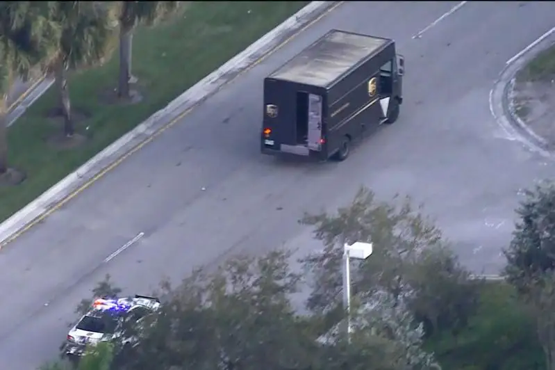 Четыре человека погибли в перестрелке после ограбления магазина в США