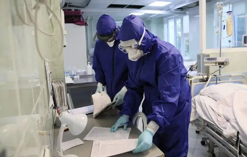 В РФ зафиксировали максимумы по числу выздоровевших и умерших из-за коронавируса за сутки