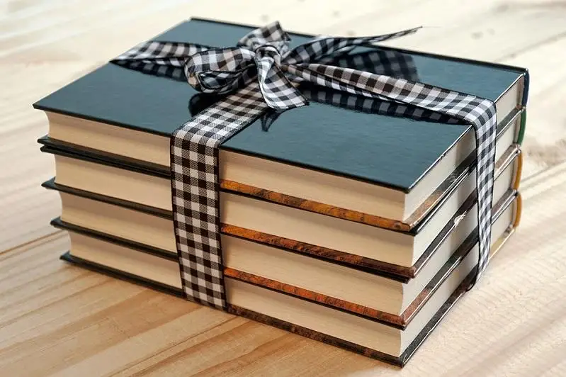 Столичным школьникам подарили учебники по китайскому языку