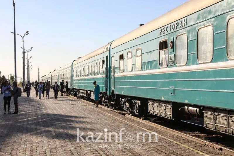 На состояние вагонов и сроки прибытия груза жалуются грузоперевозчики в Жамбылской области