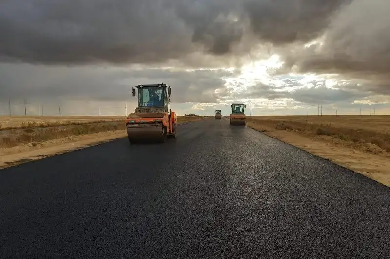 Более 20 автодорожных проектов реализуют в Актюбинской области