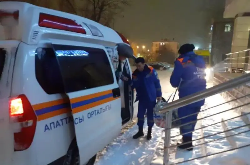 Медики Центра медицины катастроф помогли роженицам заблокированных поселков близ Нур-Султана