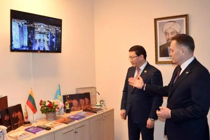 Центр имени аль-Фараби открыли в столице Литвы