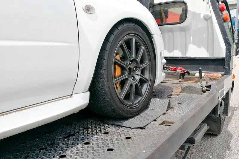 Авто изымают у должников в Алматы