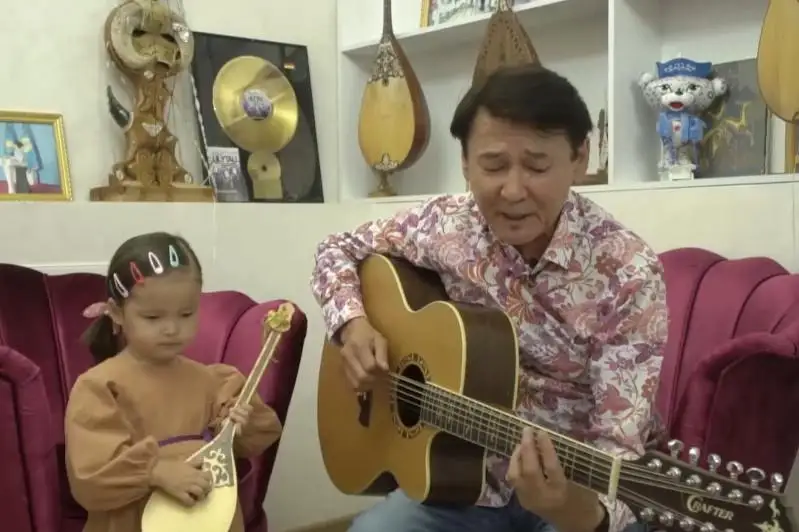 Челлендж к 175-летию Абая в столице: песня «Көзімнің қарасы» зазвучала по-новому