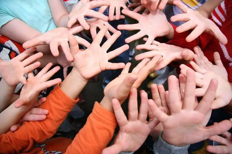 Досуг во благо: Благотворительный проект для детей медиков запустили в Казахстане