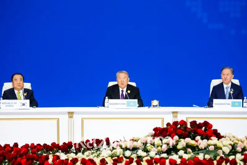 Нурсултан Назарбаев призвал мировые державы присоединиться к ядерному нераспространению