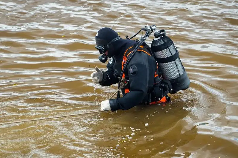 Из реки Урал извлекли тело молодой женщины