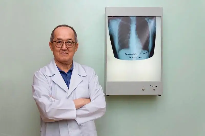 Человечество возлагает надежду на вакцину от коронавируса - пульмонолог