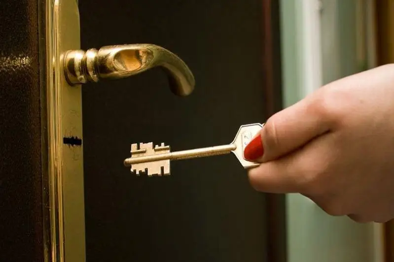 Пять раз за сутки вызволяли людей из запертых квартир павлодарские спасатели