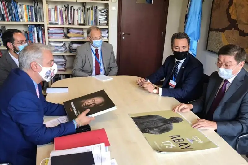 Перспективы укрепления контактов ТЮРКСОЙ и ЮНЕСКО обсудили в Париже