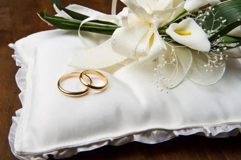 Алматинцев просят перенести свадьбы