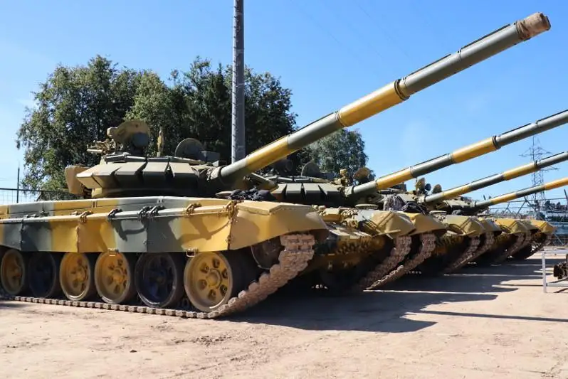 Казахстанские военнослужащие выступят на танках желтой окраски в «Танковом биатлоне»