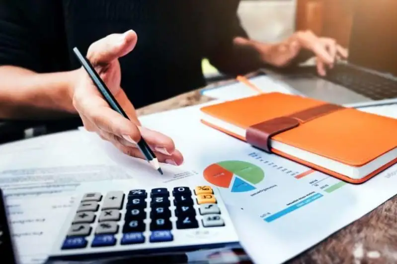 Алихан Смаилов просит увеличить зарплаты госаудиторов