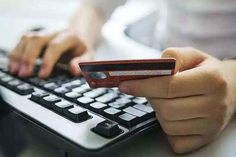 Почти на четыре миллиона тенге «развели» мошенники пенсионера из Петропавловска