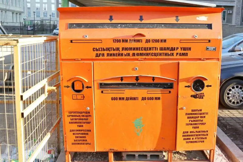 Более 600 контейнеров для сбора ртутьсодержащих ламп установлено в столице