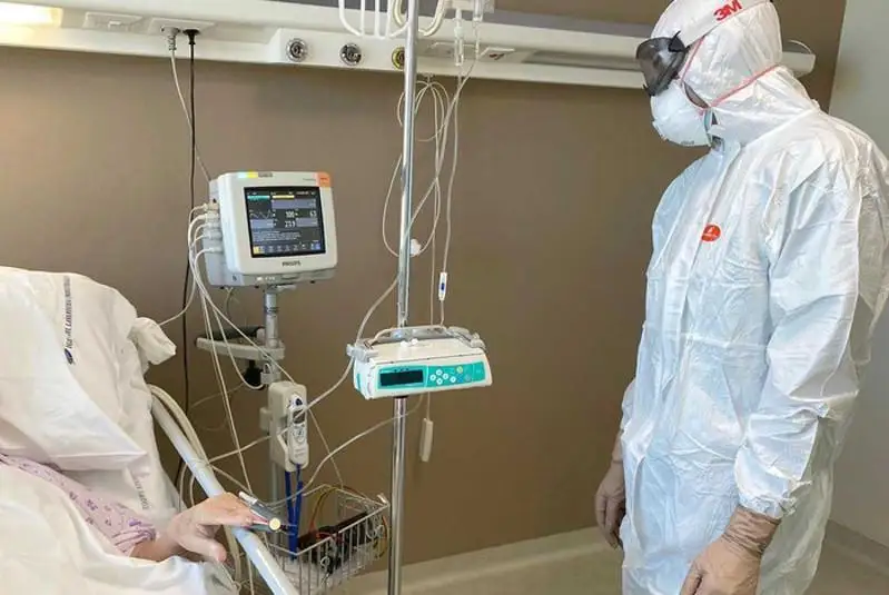 Выпускники медицинских вузов и колледжей присоединяются к борьбе с коронавирусом