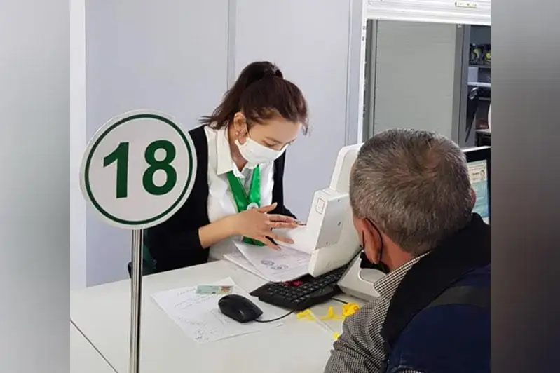 Более 3 тысяч граждан ЗКО получили госуслуги через льготное окно