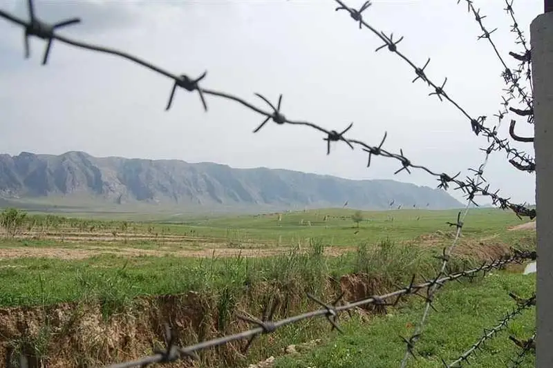 Обстановка на кыргызско-таджикской границе обострилась: ранен пограничник