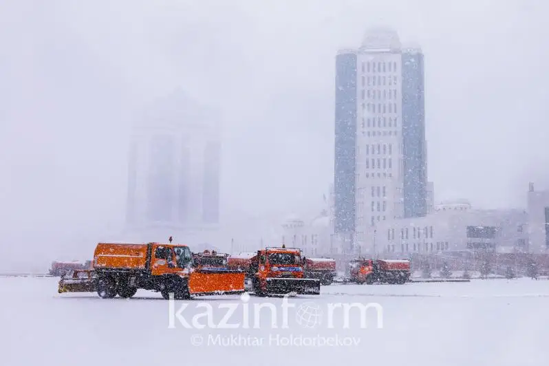 Как убирают снег в Нур-Султане