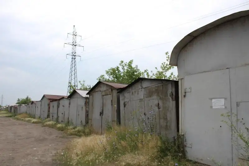 Владельцев 400 гаражей предупредили о сносе в Петропавловске