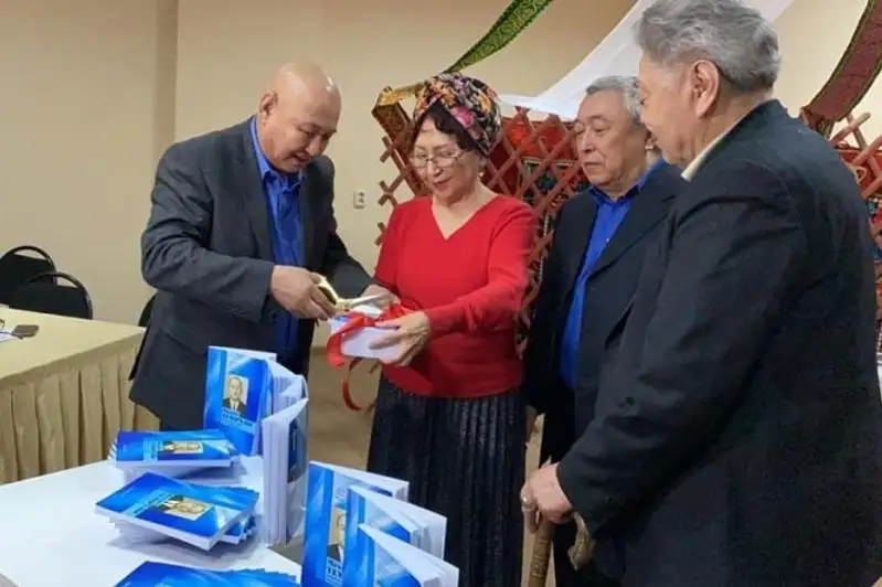 Книгу о творческом пути поэта Махмета Темирулы презентовали в Караганде