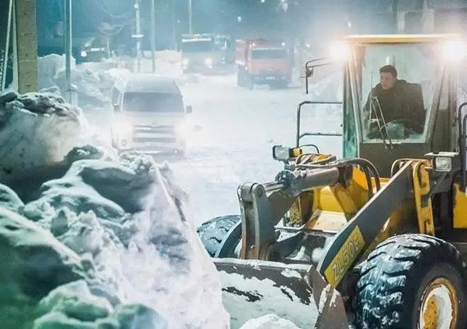 В Нур-Султане вывезено рекордное количество снега – аким поблагодарил коммунальщиков