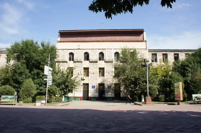 Одной из старейших школ Алматы вернут облик 80-летней давности