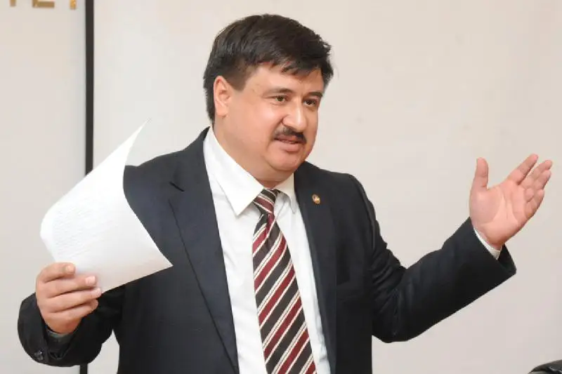 Равшан Назаров: Политическая карьера Нурсултана Назарбаева - это путь человека с высокой силой воли и политической мудростью