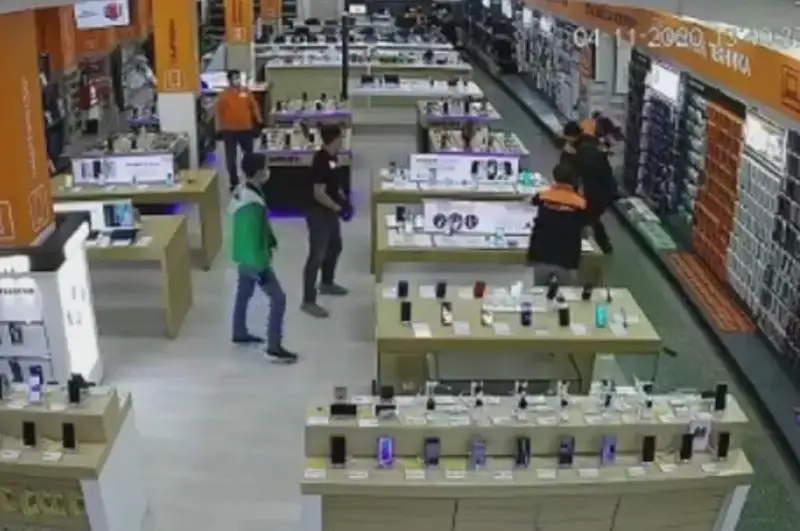 Погром устроил в магазине электроники психически больной павлодарец