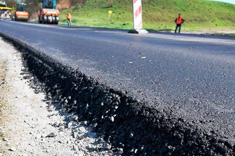 121 км дорог построят в этом году в Алматы