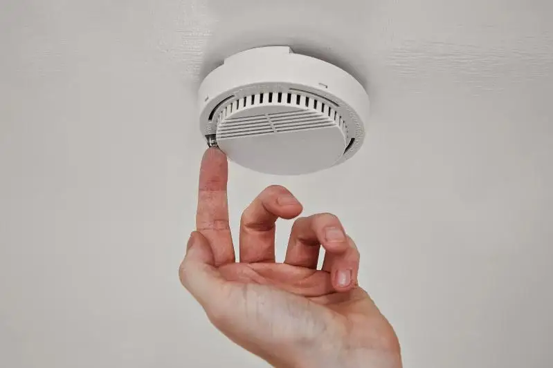 Пожарные датчики бесплатно устанавливают в домах малообеспеченных казахстанцев