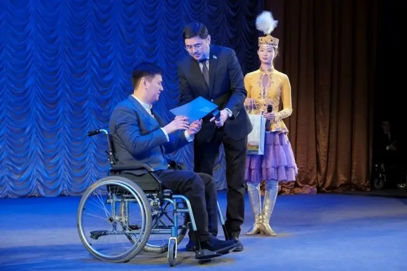 Общественную премию для людей с ограниченными возможностями учредили в Караганде