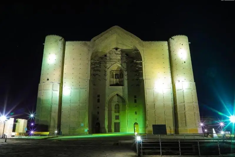 Мавзолей Ходжи Ахмета Яссауи подсветят в Туркестане