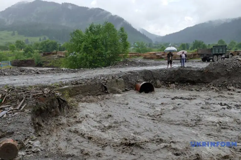 Паводок на Западе Украины: подтоплены 7,7 тысячи домов