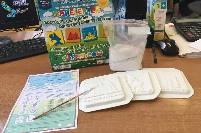 Герои сказок, сакральные места Казахстана: молодой стартапер создает барельефы для детей