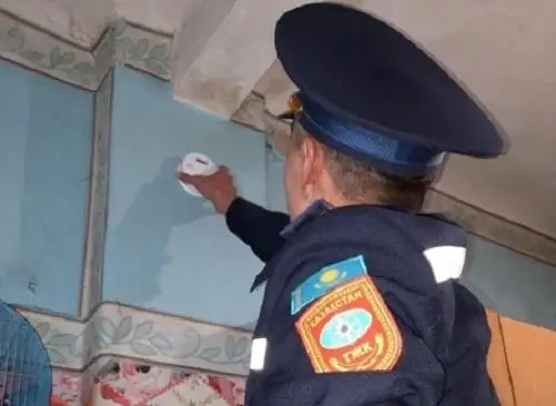 Более 160 датчиков угарного газа установили бесплатно сотрудники ДЧС в  Караганде